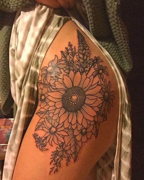 Western Hip Tattoos Women, Sunflower Hip Tattoos Women, Sunflower Thigh Tattoos Women, Thigh Tattoos Women Western, Plus Size Hip Tattoo, Western Thigh Tattoo, Plus Size Thigh Tattoo, Sunflower Hip Tattoo, Tattoo Ideas Female Sunflower