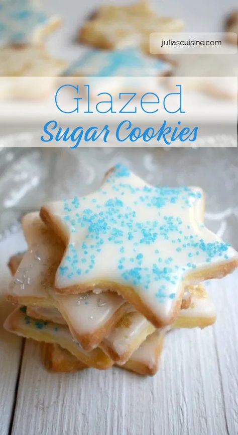 Christmas Cookie Glaze, Clear Glaze For Cookies, Pretty Christmas Sugar Cookies, Sugar Cookie Glaze That Hardens, Sugar Cookie Glaze Icing, Cookie Glaze That Hardens, Glaze Icing For Sugar Cookies, Glaze For Sugar Cookies, Cookie Glaze Recipe