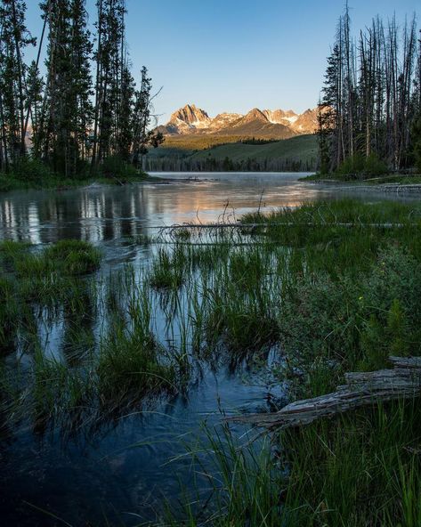 Little Redfish Lake Idaho sunrise landscape mountains | Etsy Redfish Lake Idaho, Sawtooth Mountains, Red River Gorge, Sunrise Landscape, Landscape Mountains, Lake Art, Red River, Horse Farms, Red Fish