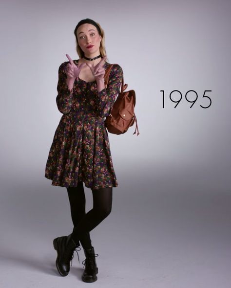 Fashion Trends Through the Ages | Video | POPSUGAR Fashion 1990s Fashion Trends, Fashion Guys, Look Grunge, Moda Curvy, 2000s Fashion Trends, Mode Grunge, 90s Trends, 90s Fashion Grunge, 90's Fashion