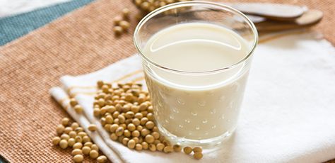 Jimmy Pierce passes his verdict on 'sour' dairy milk by giving a low-down on the sweet and satisfying alternatives - and how to easily make them yourself. Soy Milk Benefits, Soy Milk Recipes, Walnut Milk, Homemade Soy Milk, Pecan Milk, Hazelnut Milk, Juicy Juice, Vitamix Recipes, Dairy Alternatives