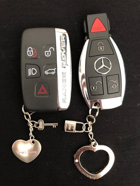 RANGE ROVER ♥️ Mercedes key 💞🔐 Range Rover Car Keys, Range Rover Keys, No More Distractions, Mercedes Key, I Have To Be Successful, Dream Cars Range Rovers, Boarding School Aesthetic, Ladybug Pv, Range Rover Car