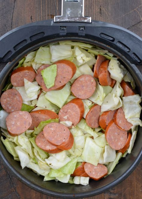 Air Fryer Supper Recipes, Healthy Easy Dinner Air Fryer, Air Fryer Kielbasa And Cabbage, Best Things To Cook In An Air Fryer, What Can You Cook In An Air Fryer, Clean Eating Air Fryer Recipes, Air Fryer Dishes, Air Fryer Supper Ideas, Air Fried Veggies