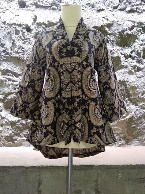 Batik Blouse Designs, Tunik Batik Kerja Modern, Blus Batik Modern, Blazer Batik, Batik Blazer, Batik Model, Outer Batik, Model Batik, Batik Blouse