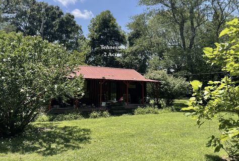 Cheapish 1950 Tennessee Cabin For Sale on 2 Acres $100K - Old Houses Under $50K Cheap Log Cabins, Cheap Houses For Sale, Tennessee Cabins, Log Cabins For Sale, Cabins For Sale, Cheap Houses, Beautiful Cabins, Small Cottage, Chattanooga Tn