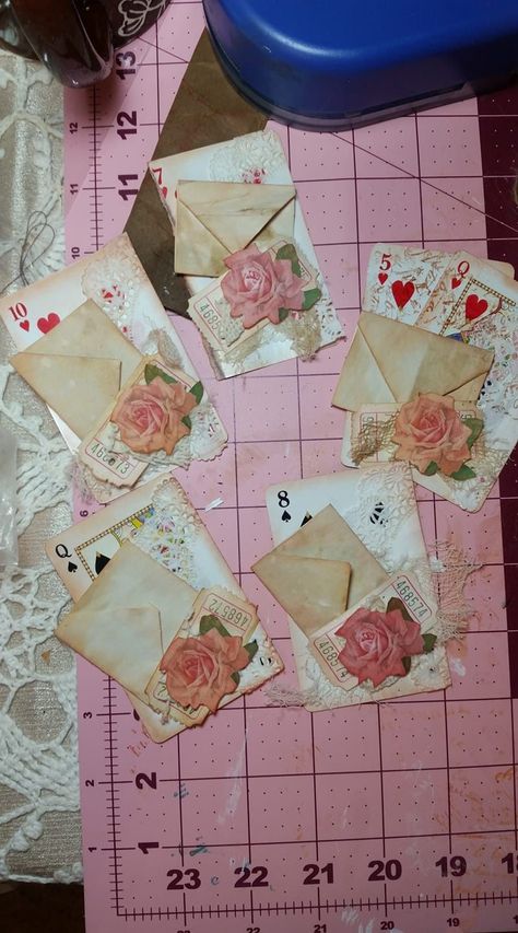 Altered Playing Cards Ideas, Junk Journal Embellishments Ephemera, New Year Card Ideas, Altered Playing Cards, New Year Card Making, Playing Card Crafts, Altered Cards, Handmade Journals Diy, Embellishment Ideas