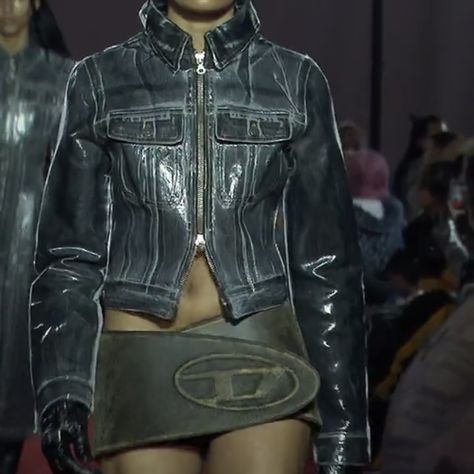 Diesel Glenn Martens, Diesel Vintage Fashion, Glenn Martens Diesel, Diesel Aesthetic, Diesel 2022, Diesel Outfit, 90s Diesel, Vhs Film, Glenn Martens