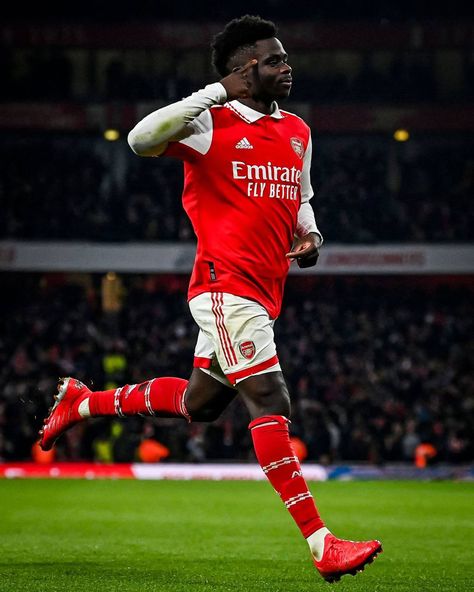 Arsenal Fc Wallpapers, Football Celebrations, Soccer Images, Cr7 Football, Soccer Drawing, Arsenal Wallpapers, Bukayo Saka, Funny Soccer Videos, Memphis Depay