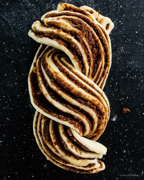 A little loaf of sourdough babka, full of cinnamon swirl goodness. srcset= Sourdough Babka Recipe, Sourdough Discard Babka, Sourdough Bread Small Loaf, Sourdough Bread Mini Loaves, Sourdough Sweet Recipes, Sourdough Cinnamon Loaf, Mini Babka, Chocolate Swirl Sourdough Bread, Sourdough Babka Cinnamon