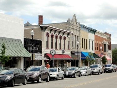 Sturgeon Bay Wisconsin, Door County Wi, Top 10 Restaurants, Restaurants To Try, Door County Wisconsin, Physical Map, Sturgeon Bay, Door County, Celebrity Travel