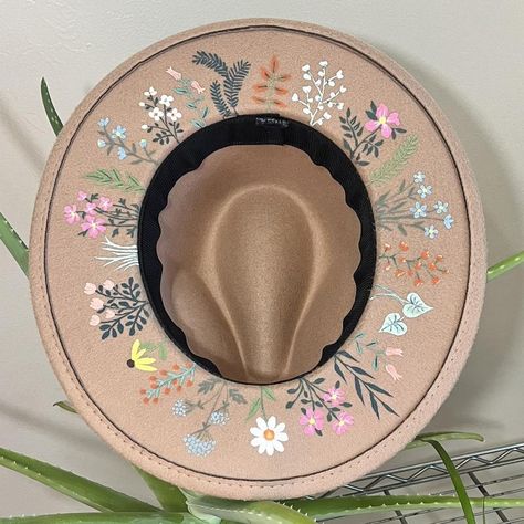 Tan Medium Large Floral Hand Painted Fedora Brimmed... - Depop Mini Cowboy Hat, Mini Cowboy, Pink Wildflowers, Fall Green, Painted Hats, Brimmed Hat, Hat Ideas, Party Activities, Brim Hat