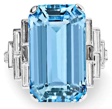 ART DECO AQUAMARINE AND DIAMOND RING, CIRCA 1935: Rectangular-shaped, step-cut aquamarine weighing 10.91 carats, baguette-cut diamonds, platinum. Signed Cartier London circa 1935. Cartier Aquamarine, Cartier Art Deco, Art Deco Jewellery Design, Jacques Cartier, Contemporary Art Deco, International Jewelry, Platinum Diamond Rings, Cartier Jewelry, Jewels Rings