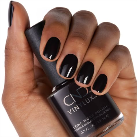 1940s Nails, Gel Nails Dark, Dark Dahlia, Nail Serum, Nails Dark, Nail Color Ideas, Manicure Inspiration, October Nails, Simple Gel Nails