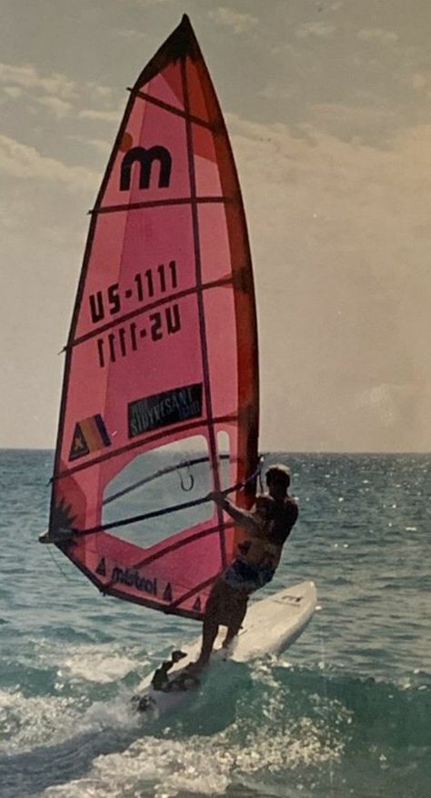 Windsurfing Aesthetic, Wind Surfing Photography, Destiny Cosplay, Surfing Aesthetic, Kitesurfing, Nature Art Painting, Surfing Waves, Windsurfing, Kite Surfing