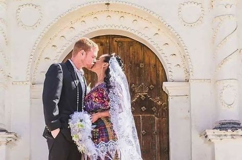 Guatemalan Traditional wedding. FB.pic. Guatemalan Wedding, Fb Pic, Guatemala Wedding, Theme Birthday, Photo Inspo, Traditional Wedding, Guatemala, Ever After, Birthday Party Themes