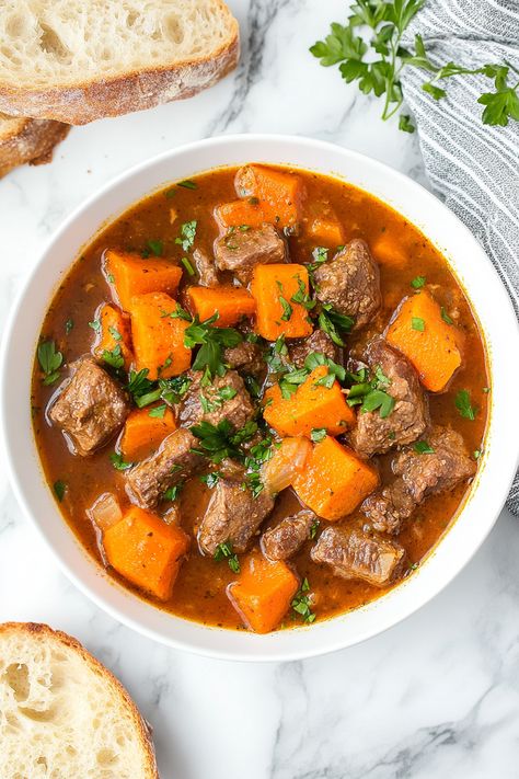 Tasty Sweet Potato Beef Stew Steak With Sweet Potato, Beef Stew With Sweet Potatoes, Sweet Potato Beef Stew, Slow Cook Beef Stew, Sweet Potato Stew, Ground Beef Stews, Bowls Recipes, Hearty Beef Stew, Healthy Bowls Recipes