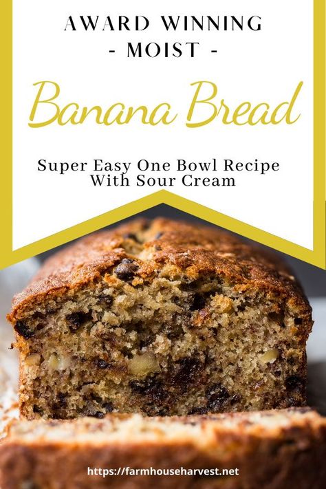 Amish Banana Bread Recipe, Award Winning Banana Bread Recipe, Recipe With Sour Cream, Super Moist Banana Bread, Sour Cream Banana Bread, Best Banana Bread Recipe, Banana Nut Bread Recipe, Banana Bread Recipe Moist, Sour Cream Recipes