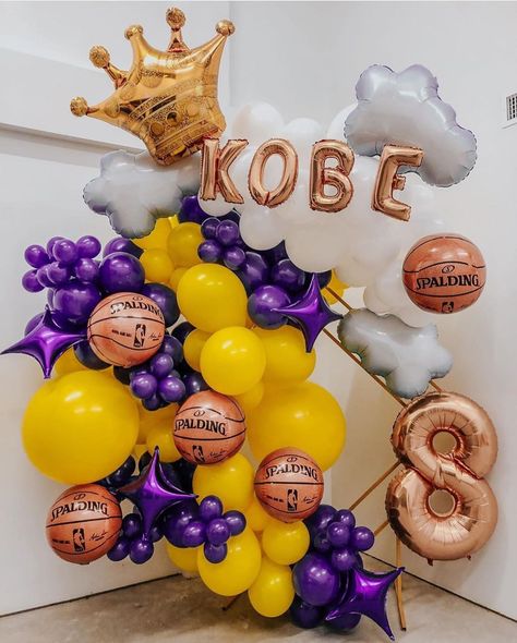 THE EVENT COLLECTIVE ✖️ on Instagram: “Tribute to the ultimate legend KOBE 💛💜💛💜💛💜🙏🏼 May you and Gigi Rest In Peace  Balloon garland by @balloontherapy #kobe #kobebryant #ripkobe…” Kobe Bryant Birthday, Lakers Party, Balloon Therapy, Basketball Themed Birthday Party, Basketball Theme Birthday, Gigi Bryant, Rip Kobe, Alcohol Cake, Basketball Theme Party