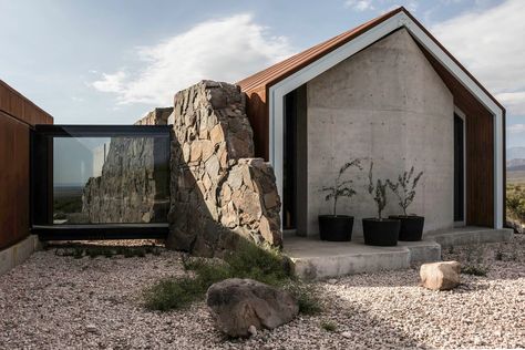 A Modern Stonehouses In Argentina Connected Each Other By Glass Bridge - TOV Collection Studio Mk27, Glass Bridge, Sliding Wall, A Frame House, Modern Cabin, Architecture Old, Stone House, Residential Architecture, Architecture Project