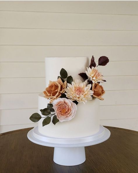 Wedding Cake With Terracotta Flowers, Wedding Cake Designs Terracotta, Fall Wedding Cakes Two Tier, 2 Tier Cakes With Flowers, Fall Two Tier Wedding Cake, Simple Wedding Cake Fall, Fall Floral Wedding Cake, 2 Tier Fall Wedding Cake, Wedding Cake Small 2 Tier