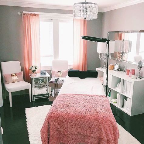 Lash Room Decor (@her.lashdecor) • Instagram photos and videos Spa Room Ideas, Makeup Room Decor Small Spaces, Lash Room Ideas, Facial Room, Lash Room Decor, Beauty Room Salon, Esthetician Room Decor, Esthetics Room, Spa Room Decor