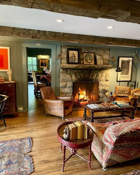 Highlander Mountain House (@highlandermountainhouse) • Instagram photos and videos Scottish Highland Cottage, Highlander Mountain House, Mountain Cottage Aesthetic, Scottish House Interior, Scottish Homes Interior, Outlander Inspired Home Decor, Outlander Aesthetic Home, Mountain Home Aesthetic, Mountain Cottage Interiors