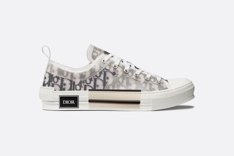 Tenis Dior, Lux Aesthetic, Dior Quotes, Baddie Stuff, Designer Sneakers Women, Clothes Photography, Dior Clothing, Chanel Print, Dior Sneakers