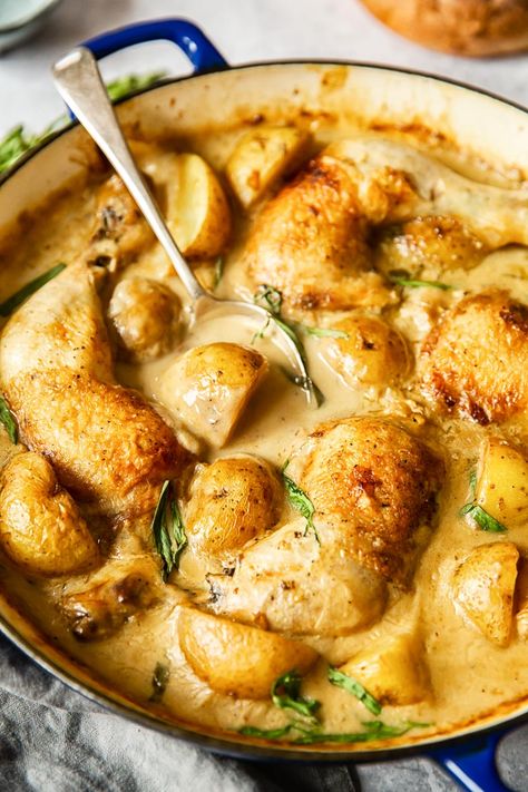 Crispy-skinned chicken and potatoes in creamy tarragon sauce. The ultimate one pan dinner. Ham And Pea Soup, Vikalinka Recipes, French Chicken Recipes, Tarragon Recipes, Tarragon Sauce, Tarragon Chicken, New Chicken Recipes, Chicken Leg Recipes, Chicken And Potatoes