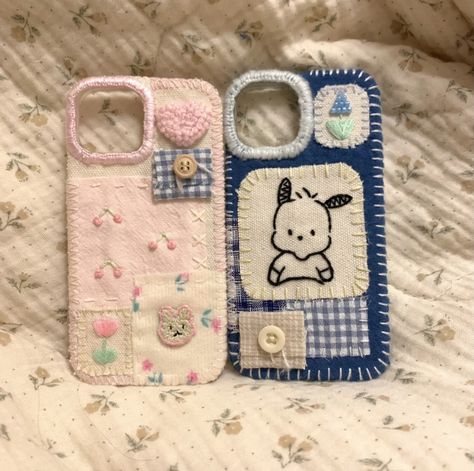 Fun Phone Case, Cute Phone Cases Diy, Diy Phone Case Ideas, Felt Phone Cases, Crochet Phone Case, Felt Phone, Crochet Phone Cases, Pretty Phone Cases, Gifts For Boyfriend