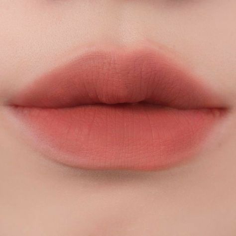 Lip Types, Lips Inspiration, Botox Lips, Natural Eye Makeup Tutorial, Orange Lips, Korean Eye Makeup, Love Lips, Lip Makeup Tutorial, Ombre Lips