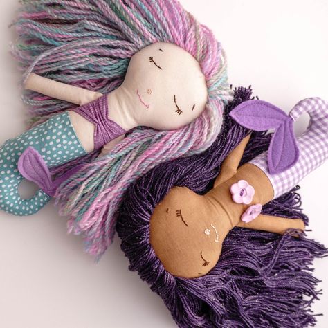 Sew a Mermaid Doll with the Coolest Yarn Hair! — Pin Cut Sew Studio Sewing Doll Hair, Made For Mermaids Pattern Sewing, Mermaid Rag Doll Pattern Free, Witch Rag Doll Pattern, Mermaid Soft Toy Pattern, Free Barbie, Quilted Coasters, Handmade Baby Shower Gift, Hand Sewing Projects