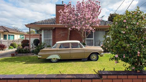 The Design Files -  A Nostalgic Look At Australian Suburbia - photo, Warren Kirk. Australian Suburban House, Retro Australia, Suburban Photography, Suburbia Photography, Australian Suburbia, Australian Houses, Australian House, Australian Gothic, Australian Photography