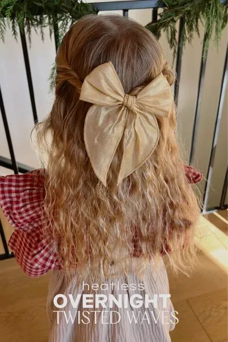 The perfect overnight waves hairstyle for Christmas morning, early morning school or in our case church! We love doing this when we are planning on a half up hairstyle and want a little wave. Tap to shop our favorite nighttime hair products, bows and more! Christmas Hair Toddler Girl, Hairstyle For Christmas, Overnight Waves, Morning School, Half Up Hairstyle, Waves Hairstyle, Christmas Hairstyles, Christmas Hair, Half Up Hair