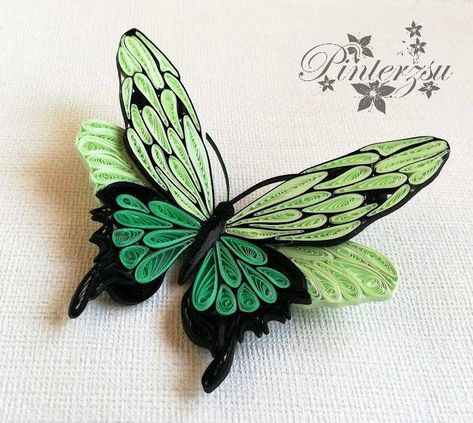 Quilled Butterfly Pattern, Paper Quilling Ideas, Quilling Butterflies, Quilled Butterfly, Quilling Images, Quilling Butterfly, Quilling Animals, Arte Quilling, Paper Quilling For Beginners