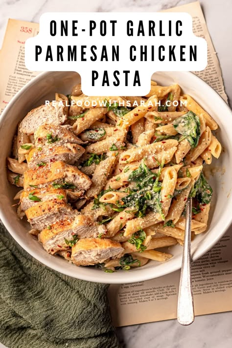 One Pot Garlic Parmesan Chicken Pasta, Ragu Roasted Garlic Parmesan Recipes, Spicy Garlic Parmesan Pasta, Pre Race Pasta Dinner, Chicken Pasta Without Heavy Cream, Garlic And Parmesan Chicken, Parmasean Garlic Chicken Recipe, Garlic Parmesan Chicken Pasta Stove Top, Meal Prep Ideas Pasta