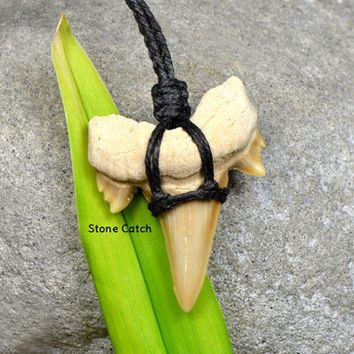 Shark Tooth Necklace Diy, Shark Teeth Crafts, Shark Teeth Jewelry, Shark Jewelry, Shark Pendant, Shark Tooth Pendant, Shark Necklace, Fossil Teeth, Shark Tooth Necklace