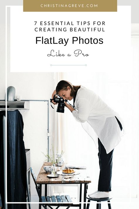 7 Essential Tips For Creating Beautiful FlatLay Photos Like A Pro How To Take Flat Lay Pictures, How To Flat Lay Photography, Lay Flat Photography, Indoor Photography Tips, Photographer Flatlay, Product Photography Styling, Sports Photography Tips, Flat Lay Inspiration, Outdoor Portrait Photography