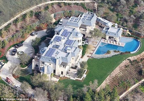 Tom Brady and Gisele Bundchen's 20million dream home    Read more: http://www.dailymail.co.uk/tvshowbiz/article-2089378/Tom-Brady-Gisele-Bundchens-20million-dream-home-finally-finished, with lighting, rainwater recovery systems, waste reduction and recycling programs, energy-efficient appliances and sustainable building materials. Tom Bradys House, Mansions With Pools, Celebrity Mansions, Luxury Houses Mansions, Sustainable Building Materials, Houses Mansions, Jeezy, Dream Mansion, Mega Mansions