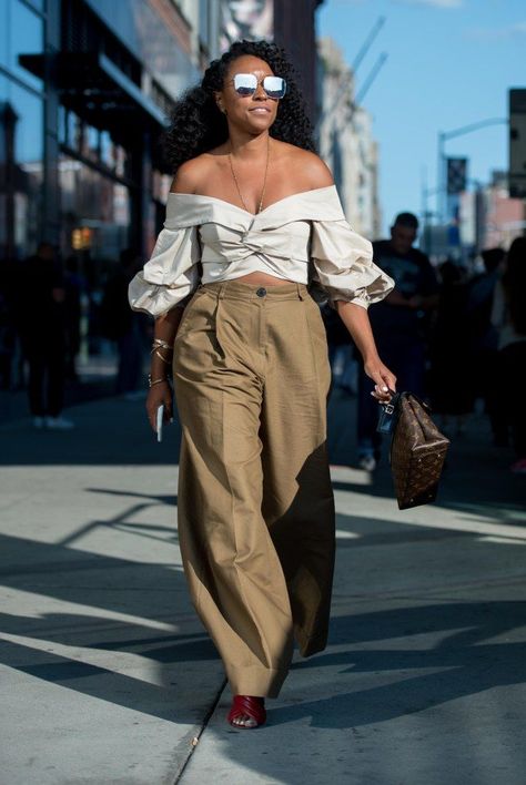 Nyc Summer Outfit Street Style, Nyc Outfits Street Styles, New York Summer Outfits Street Style, New York Outfits Summer Street Fashion, New York Summer Fashion, Italian Fashion Women, Summer Nyc Outfits, City Summer Outfits, Italy Outfit Ideas