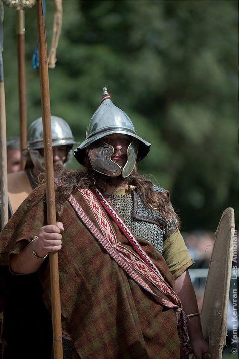 Gallic Aristocrat 1st century BCE (Gallic Wars) Gaul Warrior, Military Costumes, Historical Warriors, Armor Clothing, Ancient Armor, Celtic Warriors, Ancient Celts, Historical Armor, Ancient Warfare