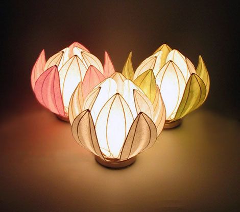 lotus lantern Origami Lantern, Paper Lamps, Japanese Lotus, Lotus Lamp, Lifestyle Blog Design, Lantern Ideas, Japanese Lanterns, Old Candles, Tattoo Paper