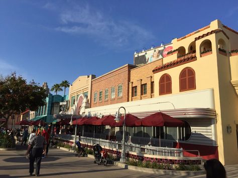 Lunch at Hollywood and Vine in Walt Disney World - Can't wait to try it! Hollywood And Vine, Disney World Tips And Tricks, My Wife, Walt Disney World, Theme Park, Walt Disney, Disney World, A Year, Vines