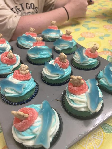 🦈 Shark Week 2024🦈 | Happy shark week | Facebook Shark Gummy Cupcakes, Shark Brownies, Shark Birthday Party Ideas Decoration, Shark Decorations Party, Jaws Themed Party, Shark Birthday Party Cake, Shark Desserts, Shark Birthday Party Food, Haunted Luau