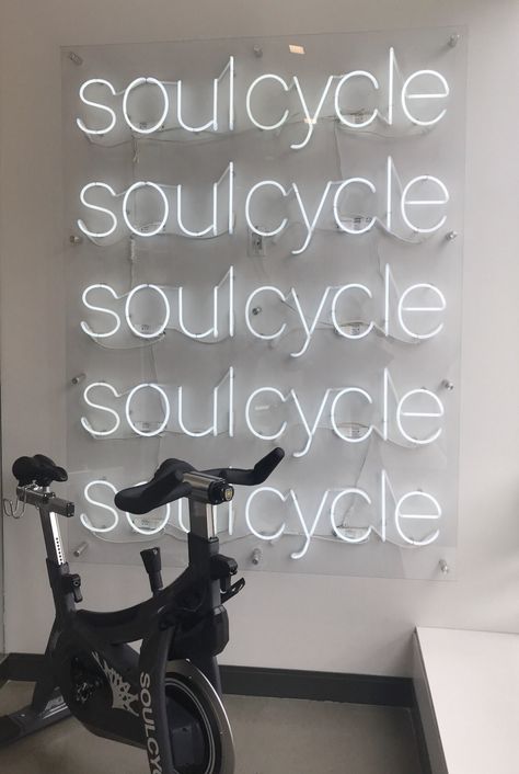 avachild (vsco) Cycle Class Aesthetic, Cycling Class Aesthetic, Soulcycle Aesthetic, Indoor Cycling Aesthetic, Men Gym Outfits, Wall Vision Board, Indoor Cycling Studio, Cycling Studio, Home Gym Machine