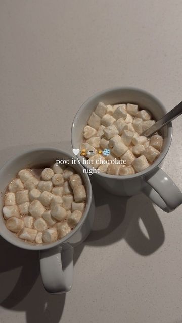 Hot Chocolate Aesthetic Cozy Night, Winter Hot Chocolate Aesthetic, Hot Chocolate Instagram Story, Hot Chocolate Captions, Hot Drinks For Winter, Winterwonder Land, Aesthetic Hot Chocolate, Hot Chocolate Aesthetic, Cookies And Hot Chocolate