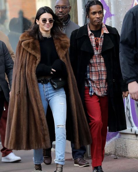 See this Instagram photo by @celebrity_vice • #Kendall Jenner and ASAP Rocky Dash Dolls, Kendal Jenner, Fur Cape, Modern Muse, Asap Rocky, Fur Coats, Models Off Duty, Off Duty, Kendall Jenner