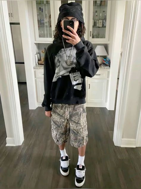 Camo Jorts Outfit, Summer Fits Men Streetwear, Summer Streetwear Outfits, Shorts Outfits Men, Black Hoodie Outfit, Black Shorts Outfit, Streetwear Ideas, Streetwear Outfit Ideas, Calm Fits