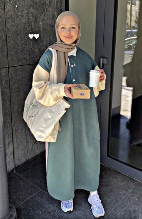 Hijabista Fashion, Modern Hijab Fashion, Modest Fashion Hijab, Muslim Outfits Casual, Muslim Fashion Hijab Outfits, Hijab Style Casual, Casual College Outfits, Hijabi Fashion Casual, Mode Abaya