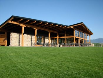 Golf Clubhouse and Restaurant | Kamloops Golf Club Golf Clubhouse Exterior, Golf Course Clubhouse, Clubhouse Ideas, Clubhouse Design, Golf Clubhouse, Iron Club, Country Clubs, Top Restaurants, Work Ideas