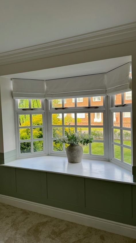 Bay Window Roman Blinds, Roman Blinds Bay Window, Bay Window Blinds, Blind Ideas, Bay Windows, Have A Lovely Day, Blinds Direct, Cinema Room, Roman Blind